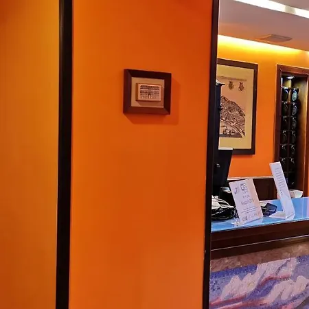 Hotel Neapolis 3*