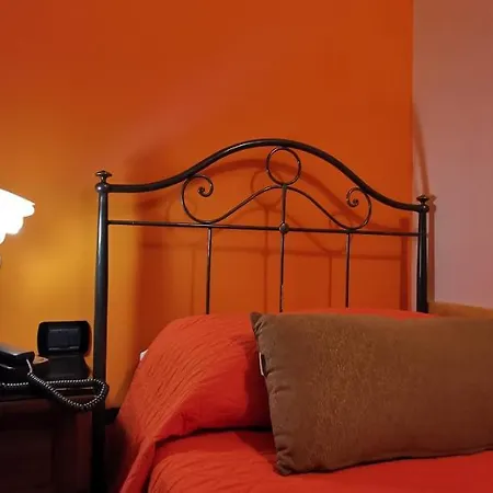 Hotel Neapolis 3*