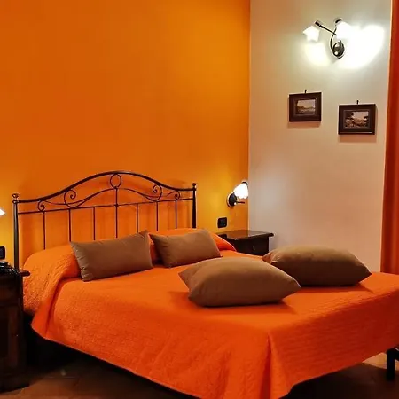 Hotel Neapolis 3*