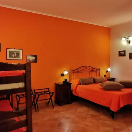 Hotel Neapolis 3*