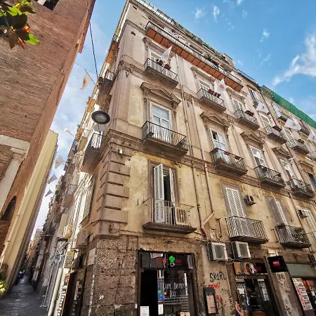 Neapolis 3* Naples