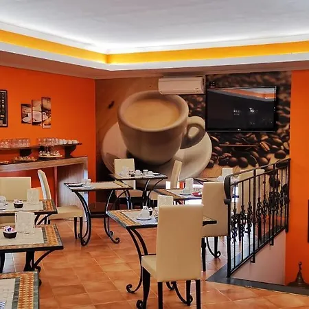 Neapolis Hotel 3*