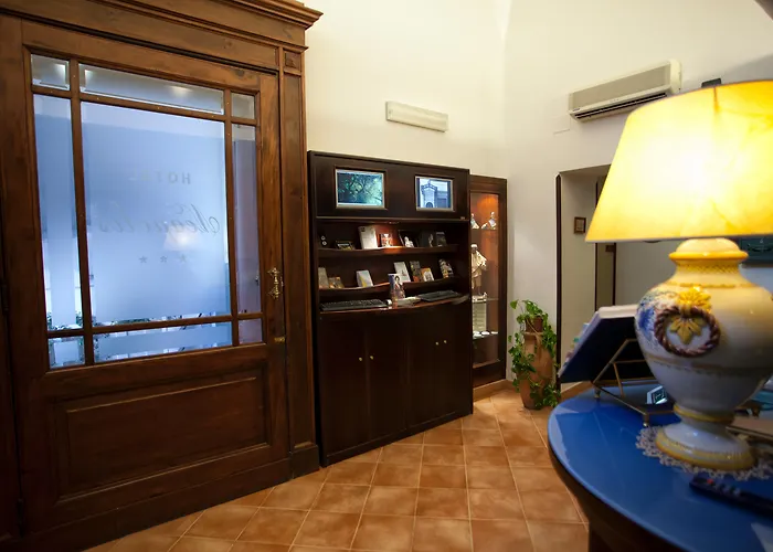 Neapolis Hotel Nápoles