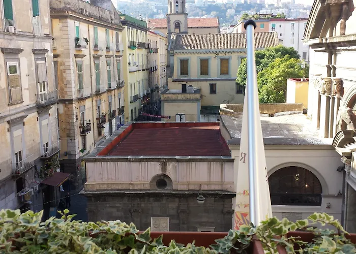 Neapolis 3* Nápoles