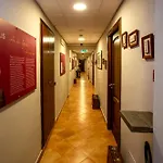 尼亚波利酒店 3*