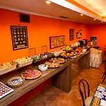 酒店 尼亚波利酒店 3*